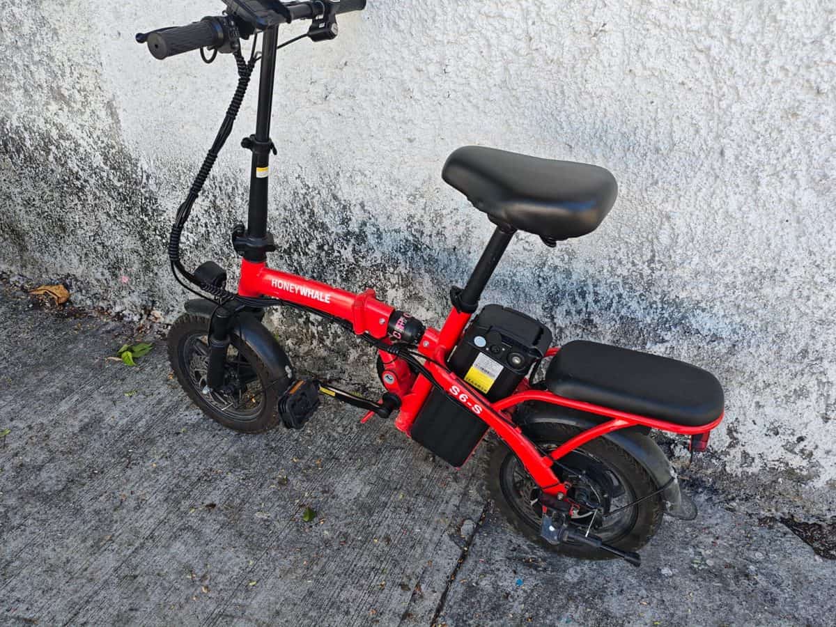 Honeywhale S6 Pro-S folding electric bike for rent in Playa del Carmen