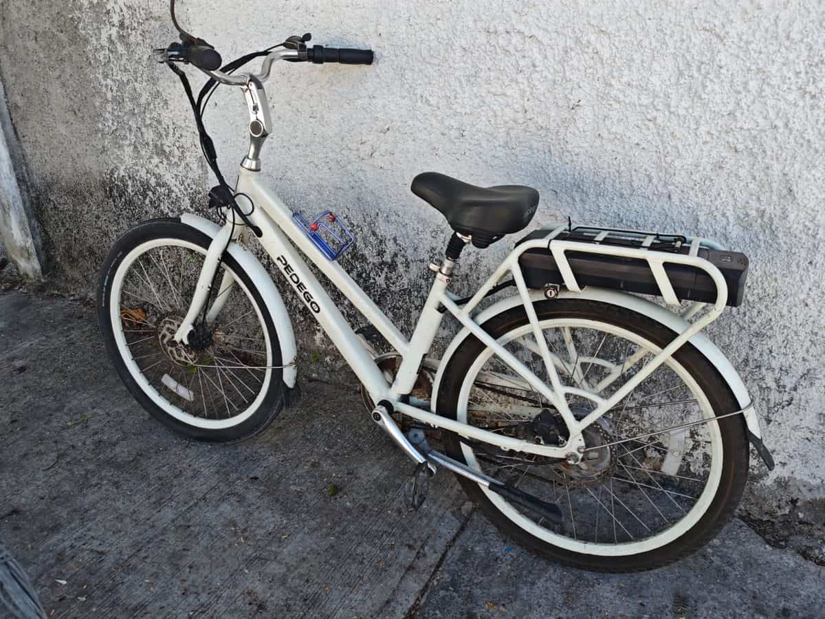 Pedego City Commuter electric bike for rent in Playa del Carmen